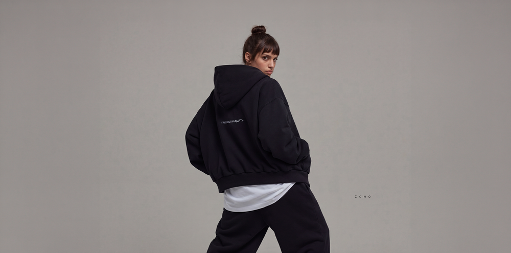 Худі Три:Шістнадцять 